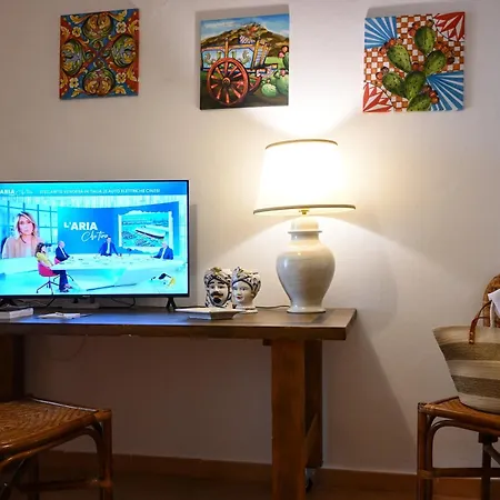 Paradisea Theatre Apartment